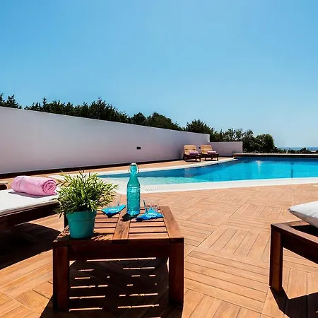 Stamos Villa